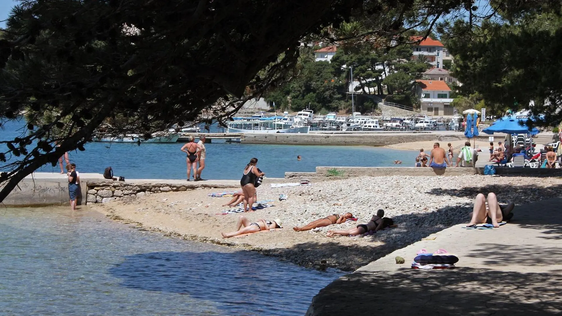 Apartments With A Parking Space Palit, Rab - 24073 Rab Town